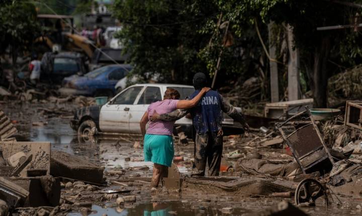 FOTOS: Desolación y rescates tras devastadoras inundaciones en México