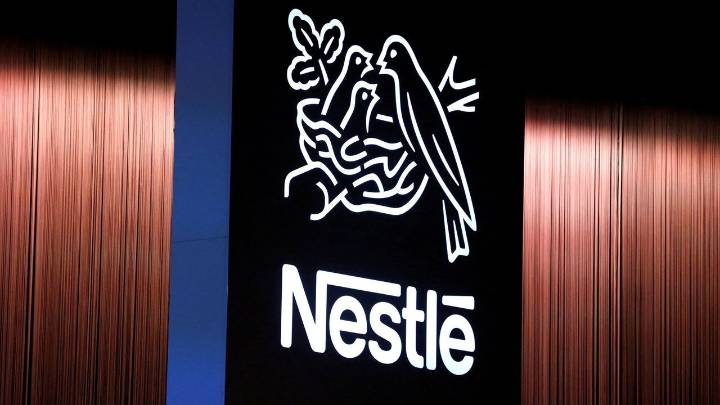 Nestlé recortará 16.000 empleos en dos años y eleva su meta de ahorro de costes para el 2027
