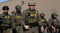 Acusan a alto funcionario de la Patrulla Fronteriza de violar la orden judicial sobre el uso de la fuerza en Chicago