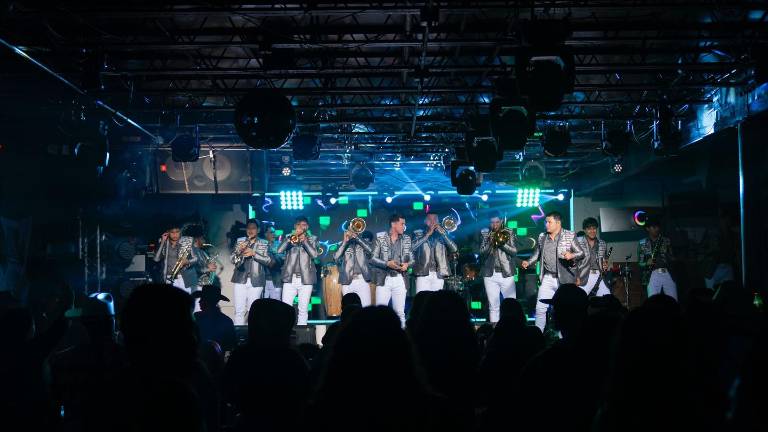 Banda Los Recoditos celebra su lugar entre los grandes del siglo 21
