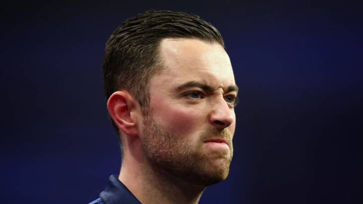 Luke Humphries defends darts rival after 'annoying' incident in thrilling win