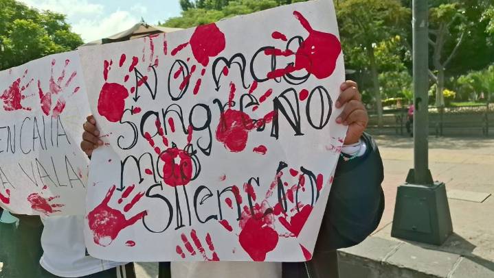 Estudiantes se suman a cadena humana en apoyo a Palestina en Tehuacán, Puebla