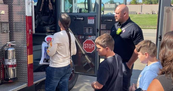 Carbondale FD welcomes community during open house