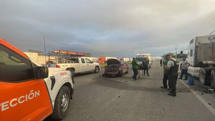Accidente en la autopista a Laredo causa tráfico tras cierres parciales