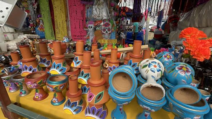 Tianguis de Muertos en Tetelcingo ofrece todo para tu ofrenda ¿Cuáles son los precios?