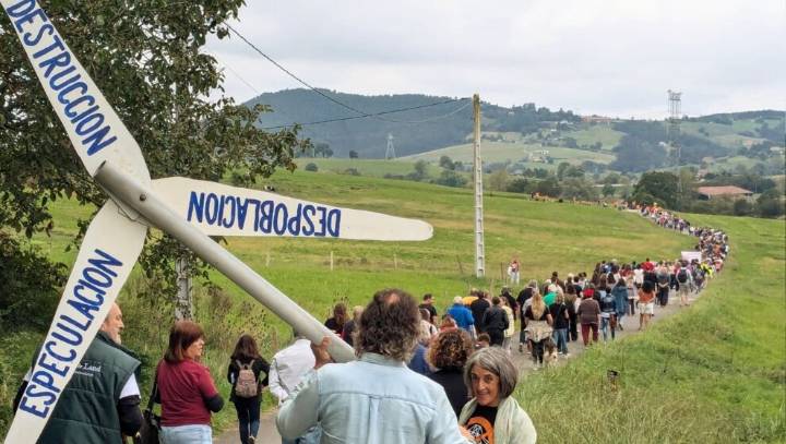 "Rechazo social masivo ante la industrialización de los Valles Pasiegos": más de 5.100 alegaciones contra el parque eólico Briesa