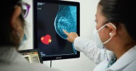 Mes Rosa: 5 consejos poderosos para proteger tu salud y tu bolsillo del cáncer de mama