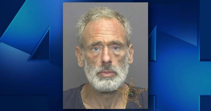 Man charged with attempted arson after fire outside Evansville Dollar General