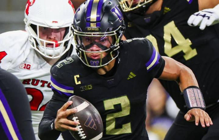 Photos: UW football takes on Rutgers