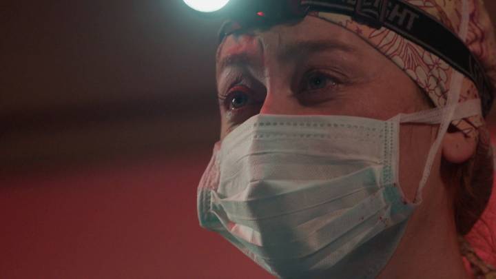 Bahar salva a un bebé en el quirófano desafiando todas las reglas