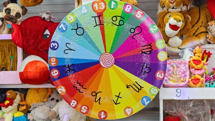 Los colores que guiarán tu suerte el jueves 16 de octubre de 2025, según tu signo del zodiaco