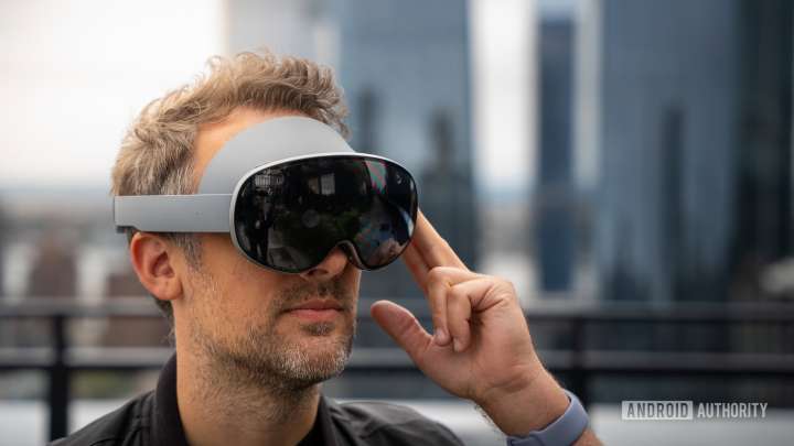 Samsung Galaxy XR makes its official and expensive debut