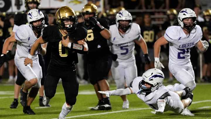 Iowa City-area high school football predictions for Week 7