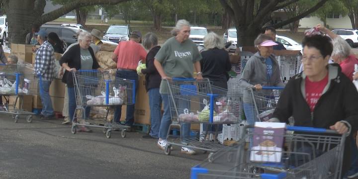 Texas food pantries prepare for surge as SNAP benefits end