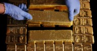 ‘Los llamaron locos’: Inversionistas ‘fanáticos’ del oro incrementaron sus ganancias 50 por ciento este año