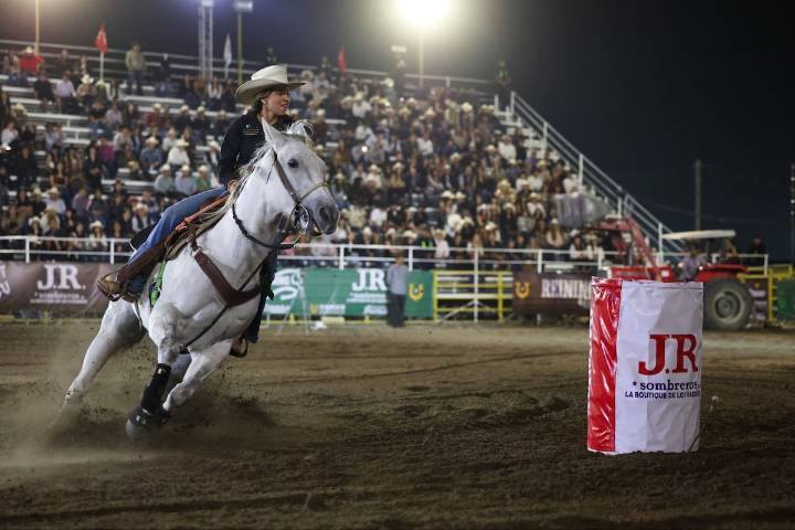 Exitosa cabalgata, con medio millar de participantes, en el Rodeo Saltillo