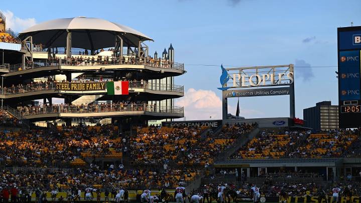 Stadium Worker Falls 50 Feet From Scoreboard Before Steelers Game