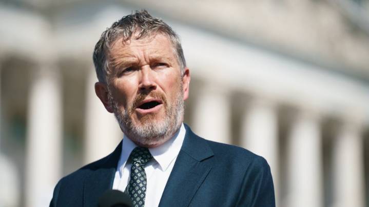 Massie announces marriage to former congressional staffer