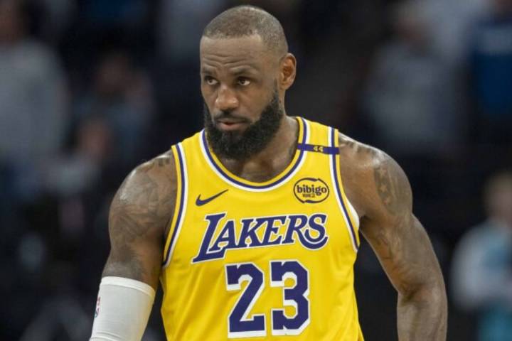 Fallout from LeBron James Injury Presents Perfect Opportunity for Clippers Trade if 2 Conditions are Met