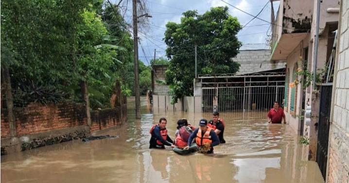 Suman 78 muertos y 23 desaparecidos tras lluvias catastróficas