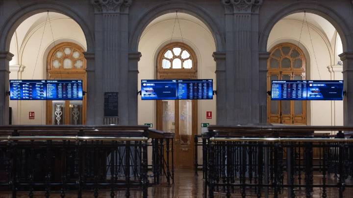 RESULTADOS BOLSA ESPAÑOLA | El Ibex 35 cae ligeramente pero logra mantener los 15.600 puntos