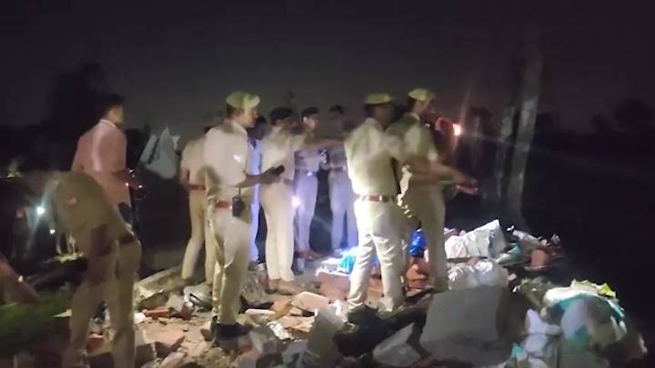 5 killed as house collapses after cylinder blast in Ayodhya, more feared trapped