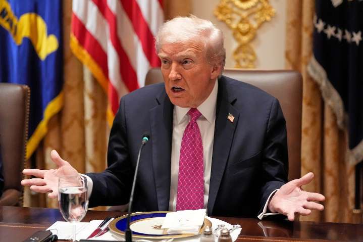 After Zelenskyy meeting, Trump calls on Ukraine and Russia to ‘stop where they are,’ end war
