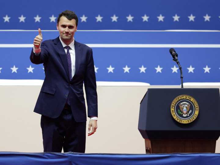La impresionante fortuna de Charlie Kirk: cuánto dinero ha acumulado el líder conservador asesinado