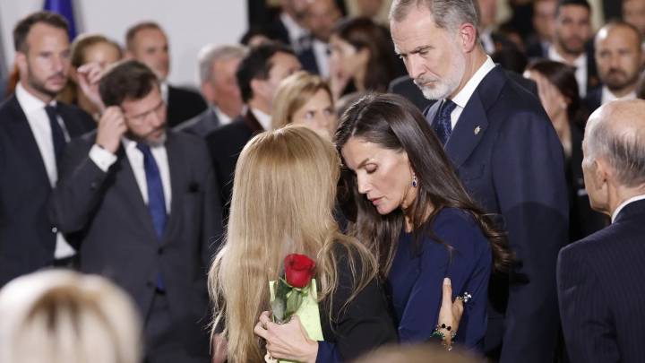 El rey Felipe VI, a las víctimas de la DANA en el funeral de Estado: "Estamos, ahora y siempre, con vosotros"
