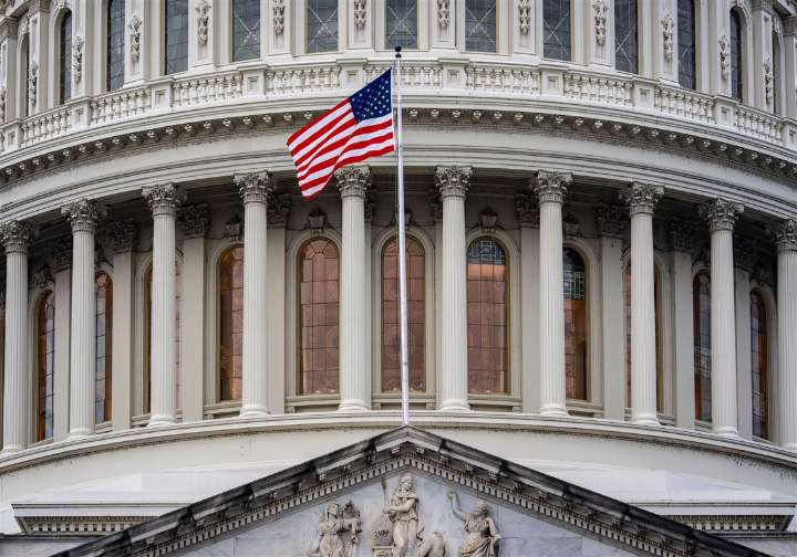 Dick Gephardt: Sidestepping the Constitution, the president controls the budget