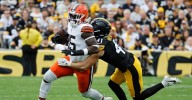 Browns injuries: TE David Njoku leaves Steelers game in 4th quarter