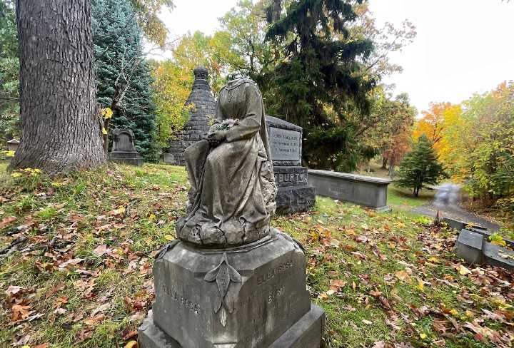 This Syracuse cemetery monument has us wondering: Where is Ella Rosa’s head?