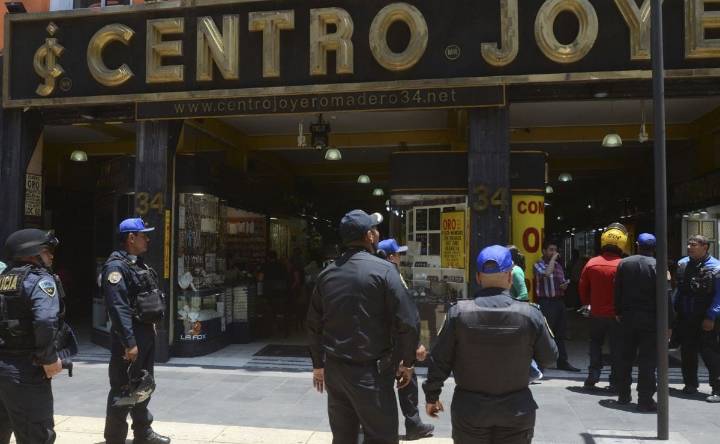 Centro Joyero del Zócalo en riesgo por pérdidas millonarias en saqueos de la marcha del 2 de octubre