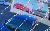 ¡Con cuchillo! Captan a mujer ponchando llantas en la Venustiano Carranza por estar en "su cas...