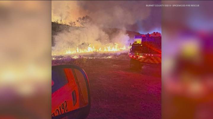 Fire crews battle 90-acre blaze in Burnet County