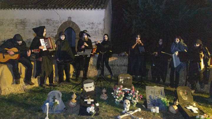 Una alternativa a Halloween: la Noche de las Almetas que recupera los ritos populares