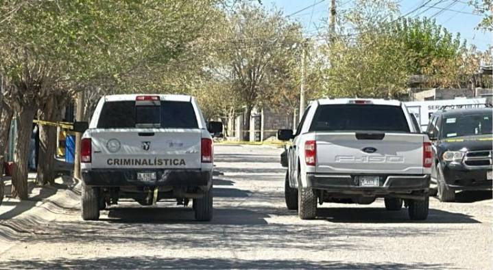 Catean otra casa en Parajes; buscan cuerpo en fosa clandestina