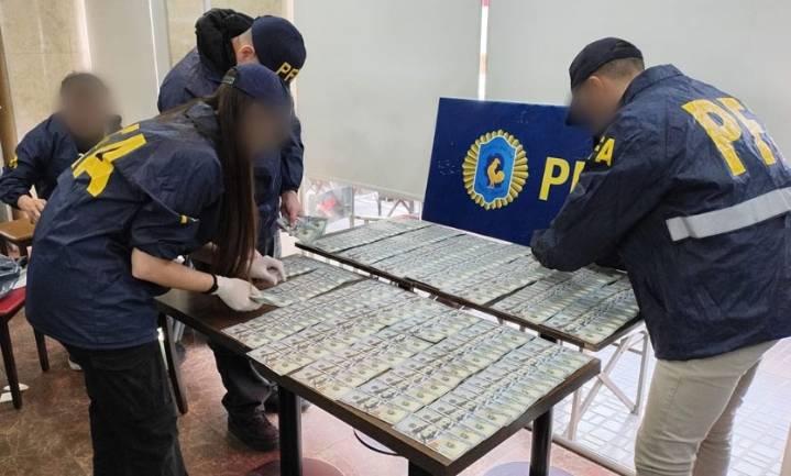 Allanamiento en Pilar en el marco de una causa por falsificación de dólares