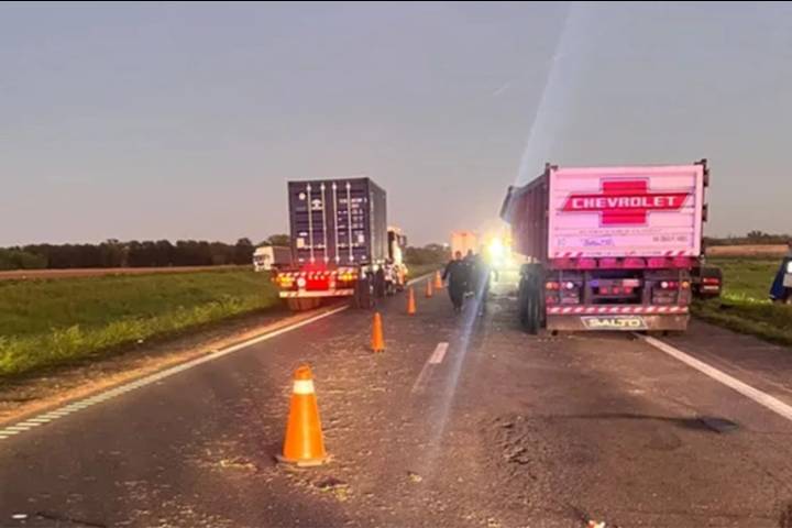 Un camionero murió tras un múltiple choque en una autopista