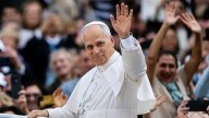 ¿Cómo ha sido la transición del papa León XIV en su rol de sumo pontífice frente a los conflictos en el mundo?