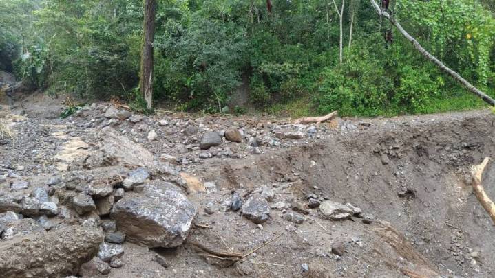 77 comunidades de Puebla siguen incomunicadas; conexión total tardará una semana
