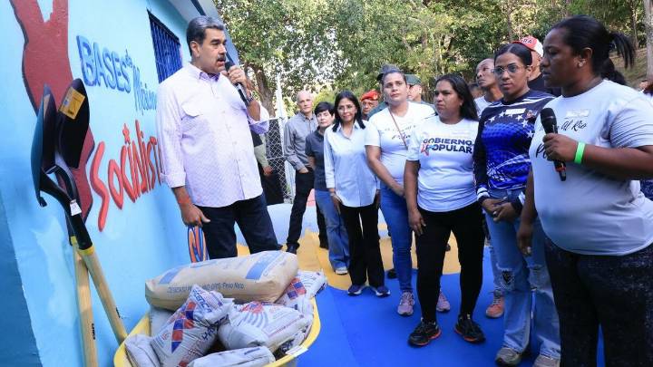 Presidente Nicolás Maduro ordena precios justos en el cemento nacional