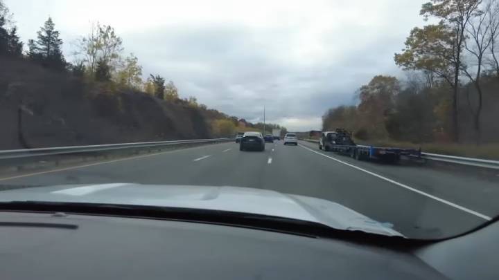 AAA study shows most drivers don’t understand Slow Down, Move Over law