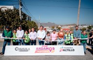 Sigue entregando obras de pavimentación Javier Díaz