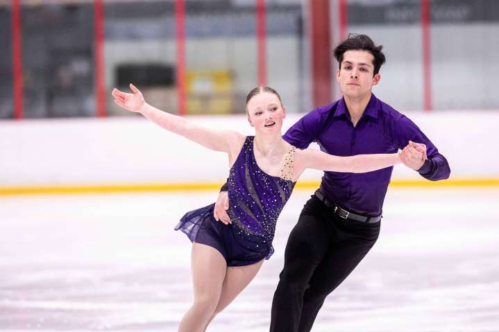World best junior pair shifting gears