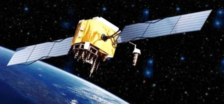 Venezuela desarrollará su primer minisatélite nacional