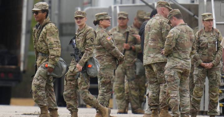 Texas National Guard members arrive in Illinois in Trump's latest troop move