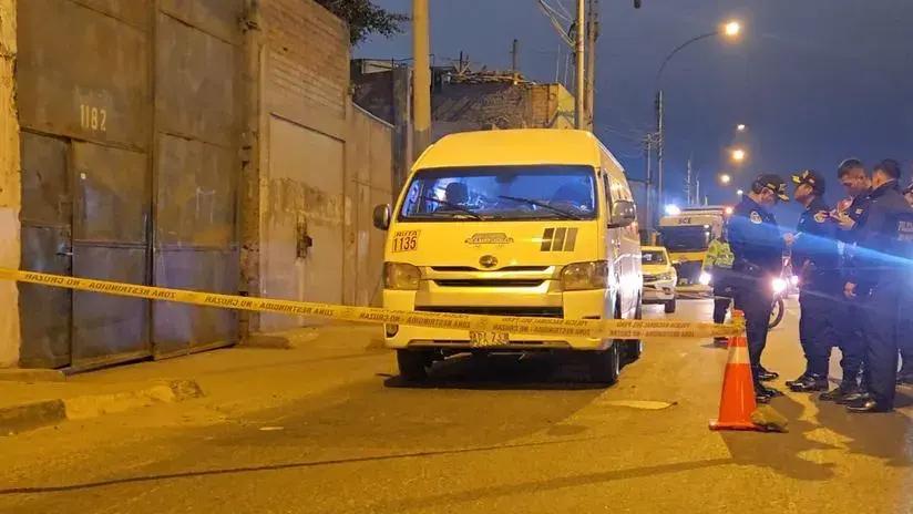 ¡En pleno estado de emergencia! Chofer de combi fue acribillado por sujetos a bordo de motocicleta en el Callao