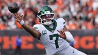 Justin Fields' poise and play draw praise from Jets coach and teammates after a tough week