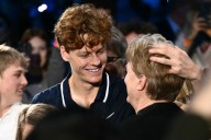 Jannik Sinner’s Father Watches as He Nears Passing Andy Murray After Win Over Alex de Minaur As Jannik Sinner nears a massive record in the sport, his father watches from the stands with immense pride
